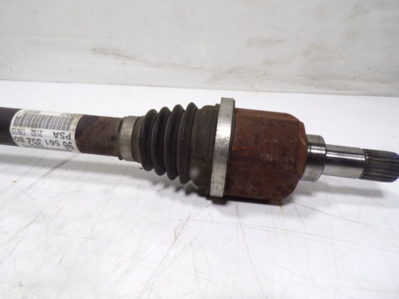 Recambio de transmision izquierda para peugeot 308 1.6 16v hdi fap referencia OEM IAM 3272TZ 9656135280 