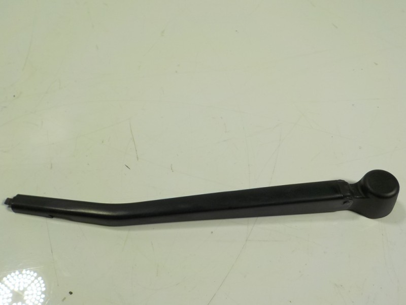 Recambio de brazo limpia trasero para bmw x1 (e84) sdrive 20d referencia OEM IAM 61629449913  