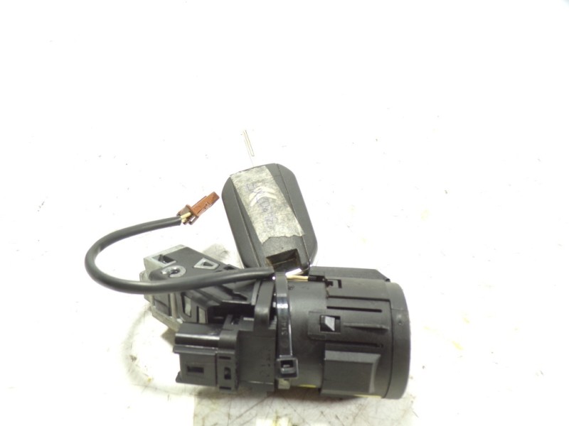 Recambio de antirrobo para citroën c4 cactus 1.2 12v vti referencia OEM IAM 1608682880 9663123380 