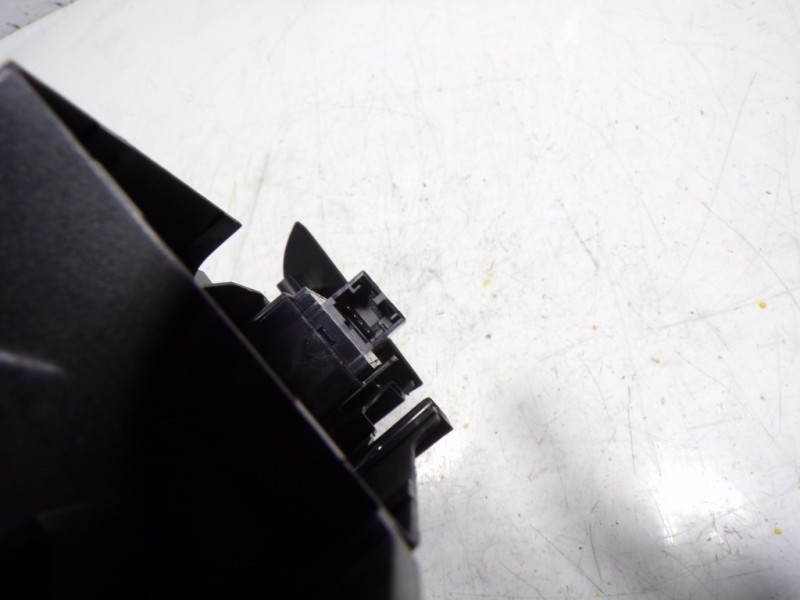 Recambio de mando elevalunas delantero derecho para audi q2 (gab) 30 tfsi advanced referencia OEM IAM 8V0959855B 8V0959855B 