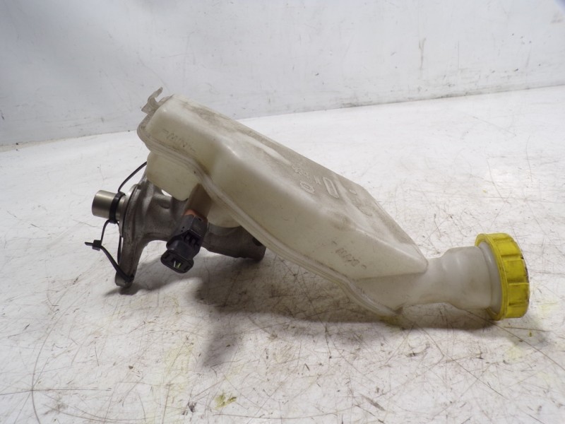 Recambio de bomba freno para citroën c4 cactus 1.2 12v vti referencia OEM IAM 4601R7  