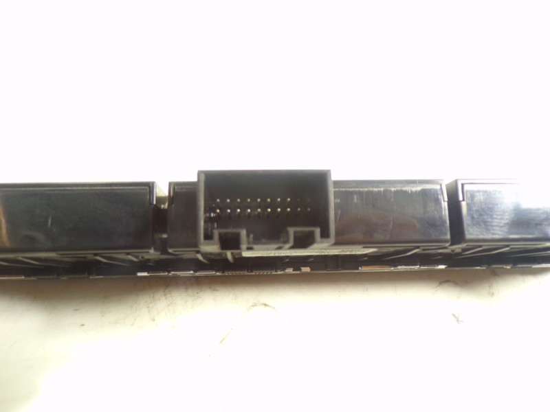 Recambio de warning para audi a3 sportback (8vf) 1.6 tdi referencia OEM IAM 8V0925301GHNV6 8V0925301 5JT10136800