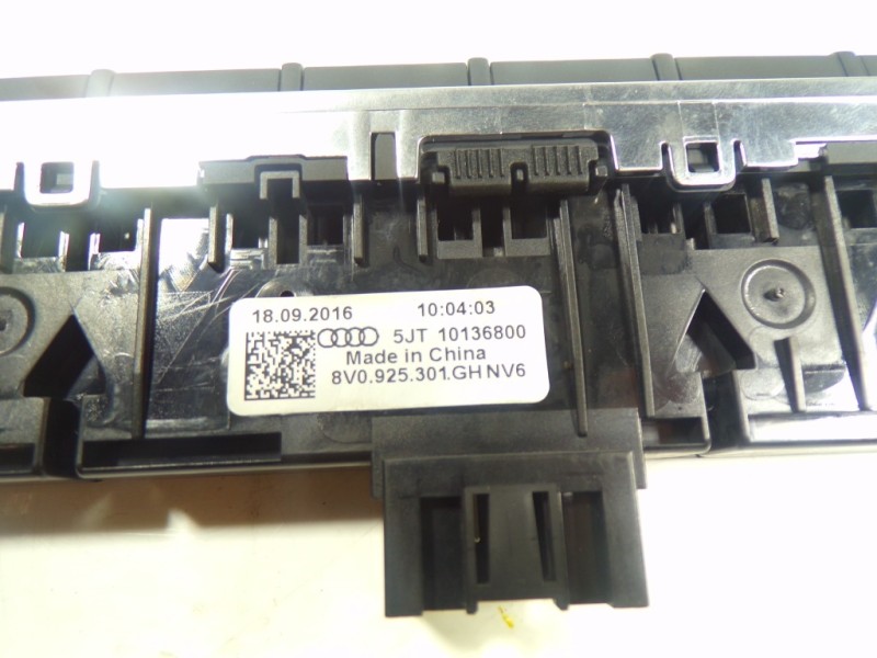 Recambio de warning para audi a3 sportback (8vf) 1.6 tdi referencia OEM IAM 8V0925301GHNV6 8V0925301 5JT10136800