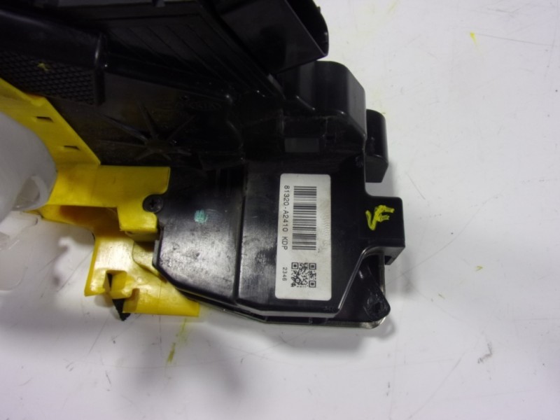 Recambio de cerradura puerta delantera derecha para kia cee´d 1.6 gdi cat referencia OEM IAM 81320A2410 81320A2410 