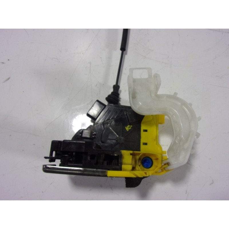 Recambio de cerradura puerta delantera izquierda para kia cee´d 1.6 gdi cat referencia OEM IAM 81310A2400 81310A2400 