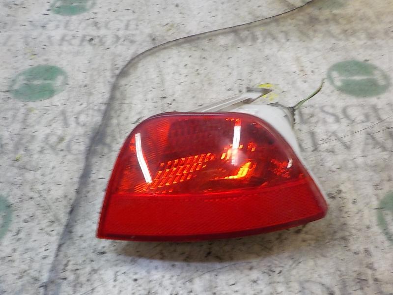 Recambio de piloto trasero antiniebla izquierdo para ford focus berlina (cap) 1.6 cat referencia OEM IAM   