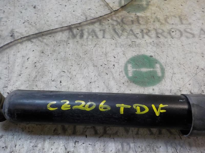 Recambio de amortiguador trasero derecho para peugeot 308 1.6 hdi referencia OEM IAM 9806084880  