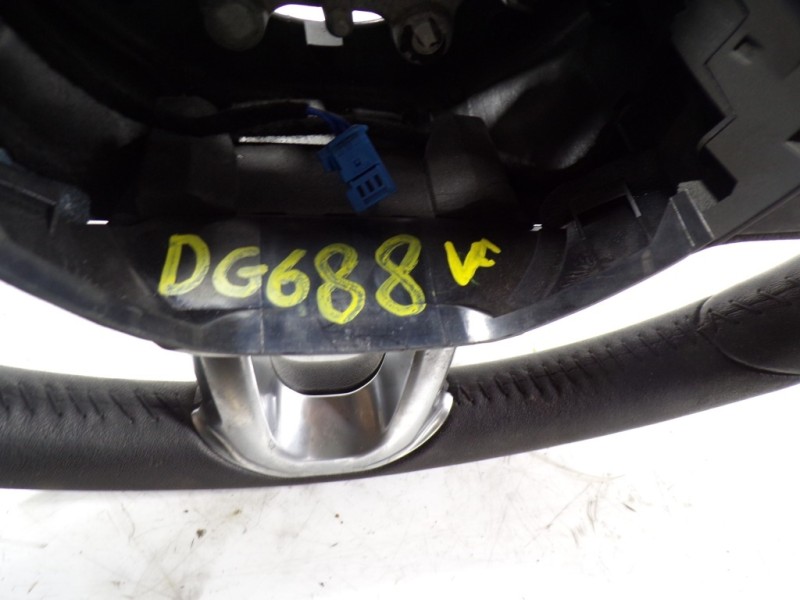 Recambio de volante para peugeot 208 1.2 12v e-vti referencia OEM IAM 96739515ZD  