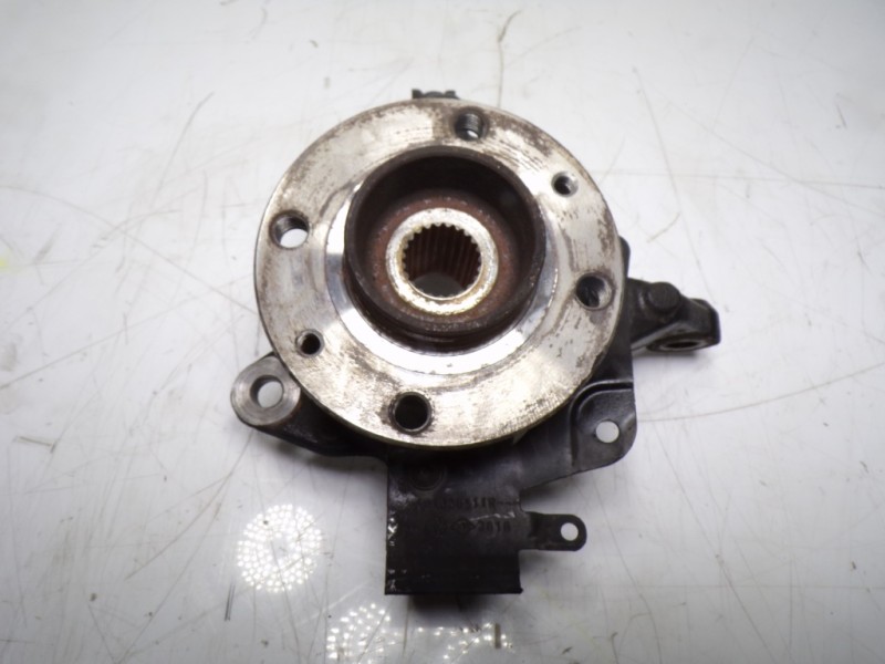 Recambio de mangueta delantera izquierda para renault clio iv 1.5 dci diesel fap energy referencia OEM IAM 400158668R  402022048