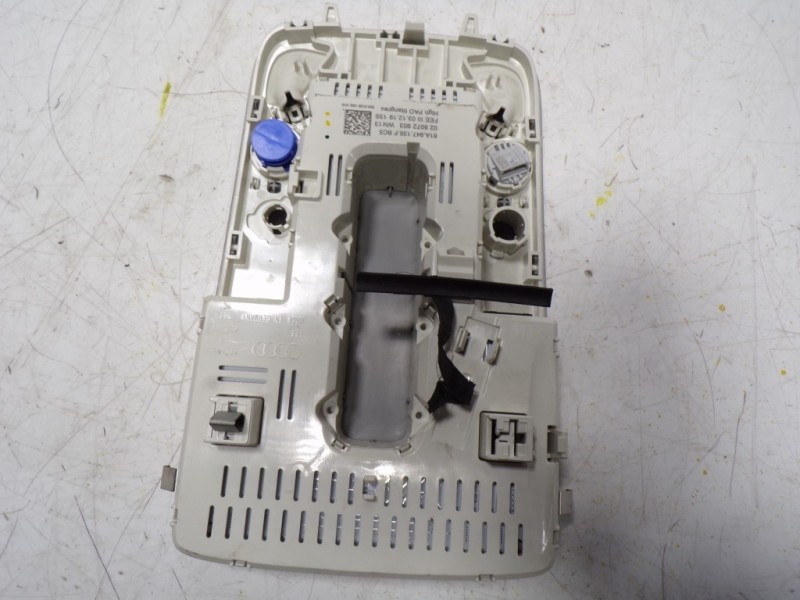 Recambio de piloto interior para audi q2 (gab) 30 tfsi advanced referencia OEM IAM 81A947135FBC5 81A947135F 025072903