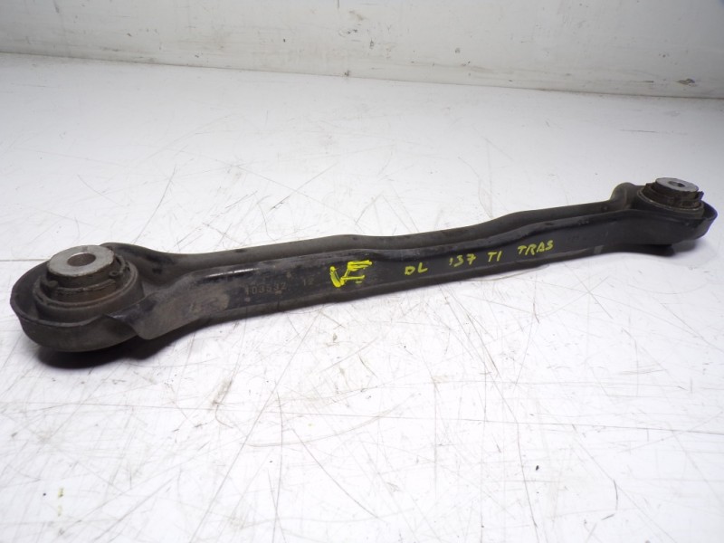 Recambio de brazo suspension superior trasero izquierdo para bmw x1 (e84) sdrive 20d referencia OEM IAM 33322409892  