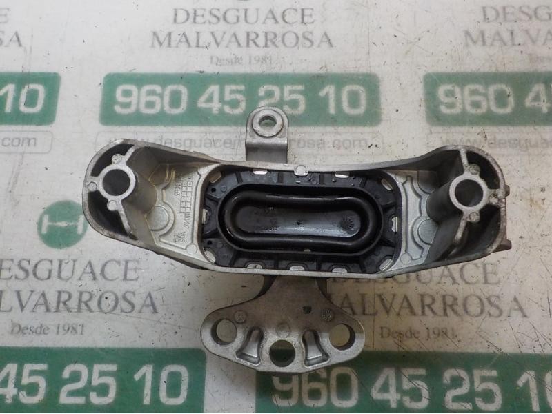 Recambio de soporte motor derecho para opel astra j lim. selective referencia OEM IAM 13479257  