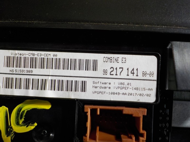 Recambio de cuadro instrumentos para citroën c4 cactus 1.2 12v vti referencia OEM IAM 9821714180 98217141800 