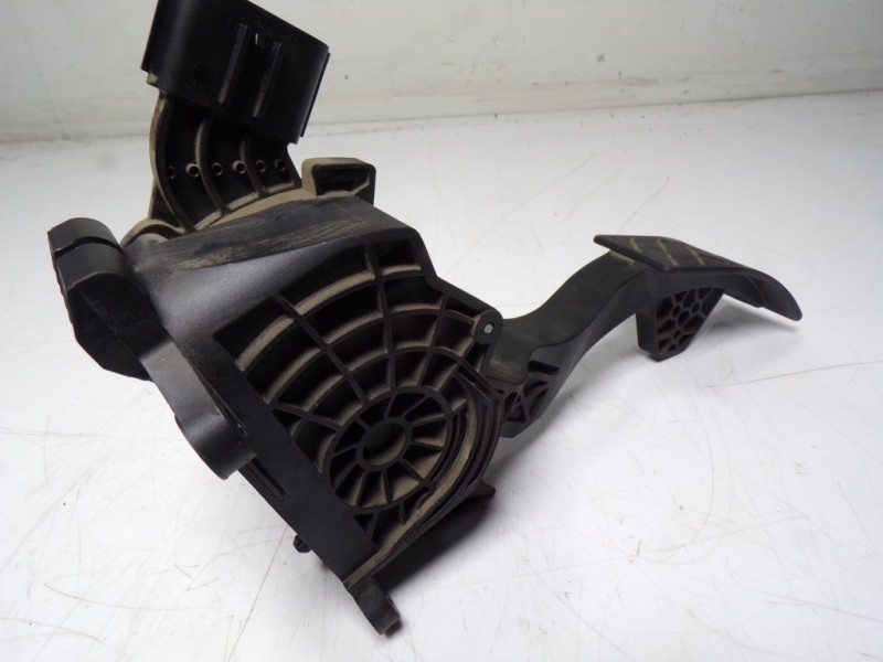 Recambio de potenciometro pedal para skoda rapid 1.6 tdi dpf referencia OEM IAM 6R1721503H 6R1721503H 