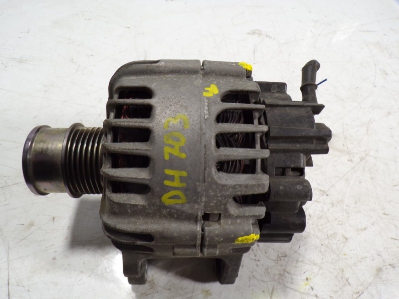 Recambio de alternador para seat arona 1.0 tsi referencia OEM IAM 04E903015 04E903015 217376084