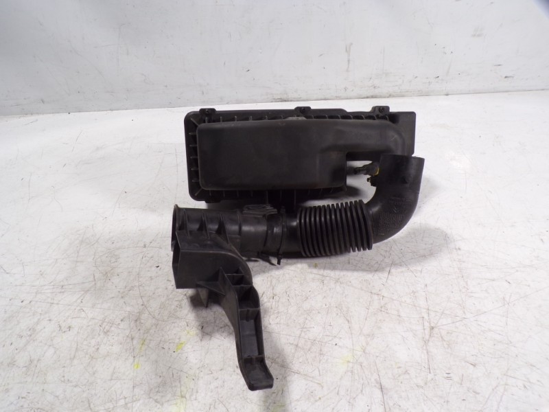 Recambio de filtro aire para citroën c4 cactus 1.2 12v vti referencia OEM IAM 9670851880  