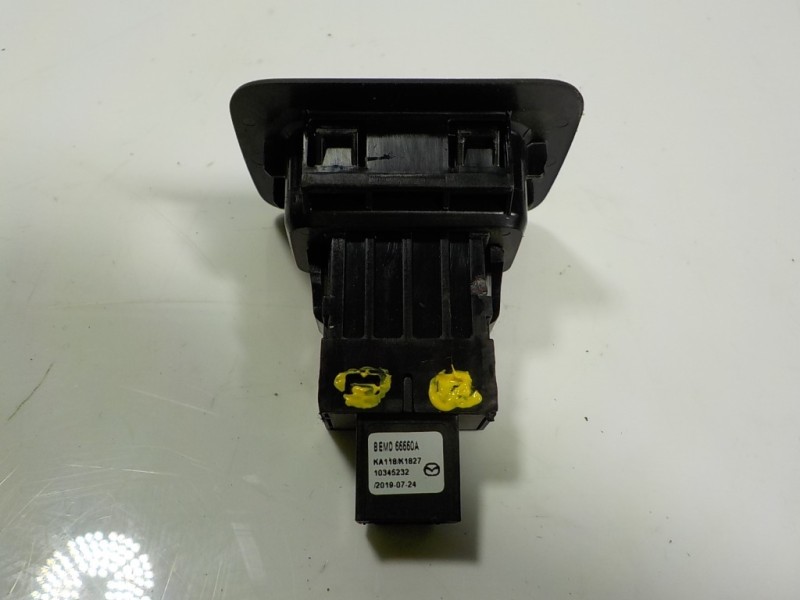 Recambio de modulo electronico para mazda 3 berlina (bp) evolution referencia OEM IAM  BEMD66660A 