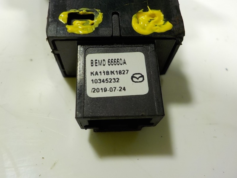 Recambio de modulo electronico para mazda 3 berlina (bp) evolution referencia OEM IAM  BEMD66660A 