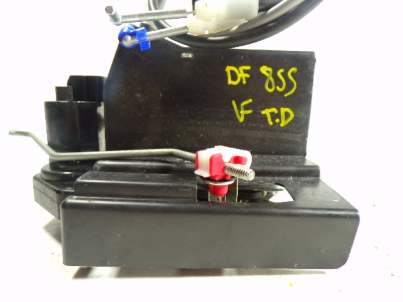 Recambio de cerradura puerta trasera derecha para ssangyong rodius 2.2 td cat referencia OEM IAM   