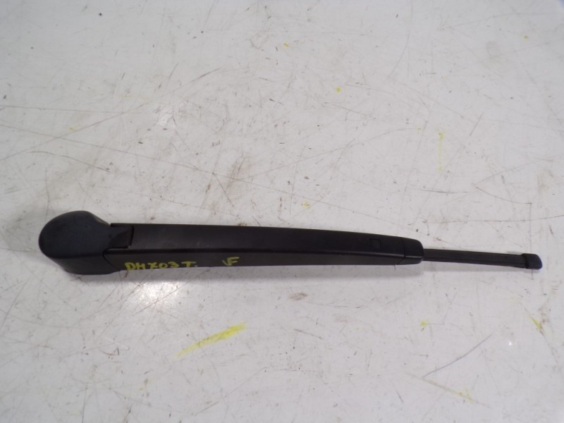 Recambio de brazo limpia trasero para seat arona 1.0 tsi referencia OEM IAM 6R6955707B  