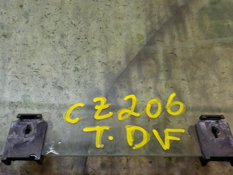 Recambio de cristal puerta trasero derecho para peugeot 308 1.6 hdi referencia OEM IAM 9677868580  