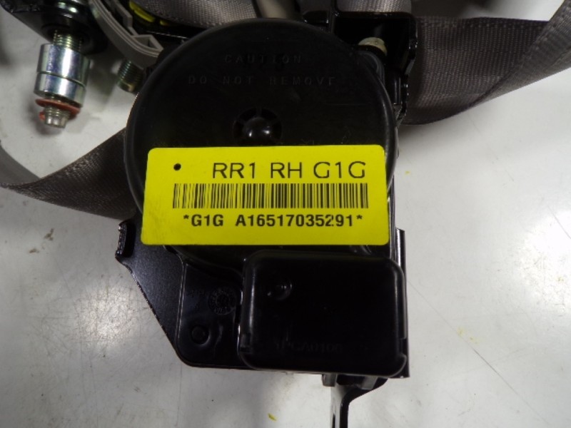 Recambio de cinturon seguridad trasero derecho para ssangyong rodius 2.2 td cat referencia OEM IAM   