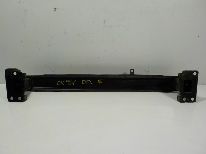 Recambio de refuerzo paragolpes delantero para skoda rapid 1.6 tdi dpf referencia OEM IAM 5JA807109A  