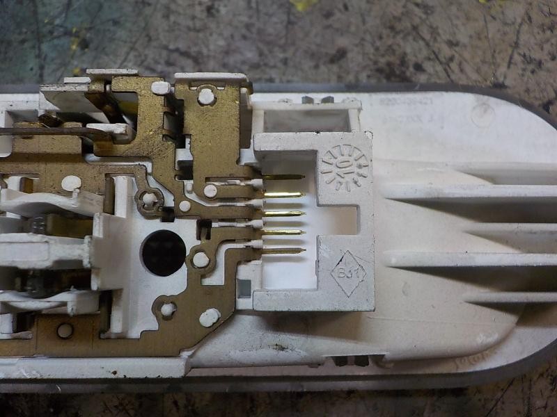 Recambio de piloto interior para renault kangoo 1.5 dci diesel referencia OEM IAM   