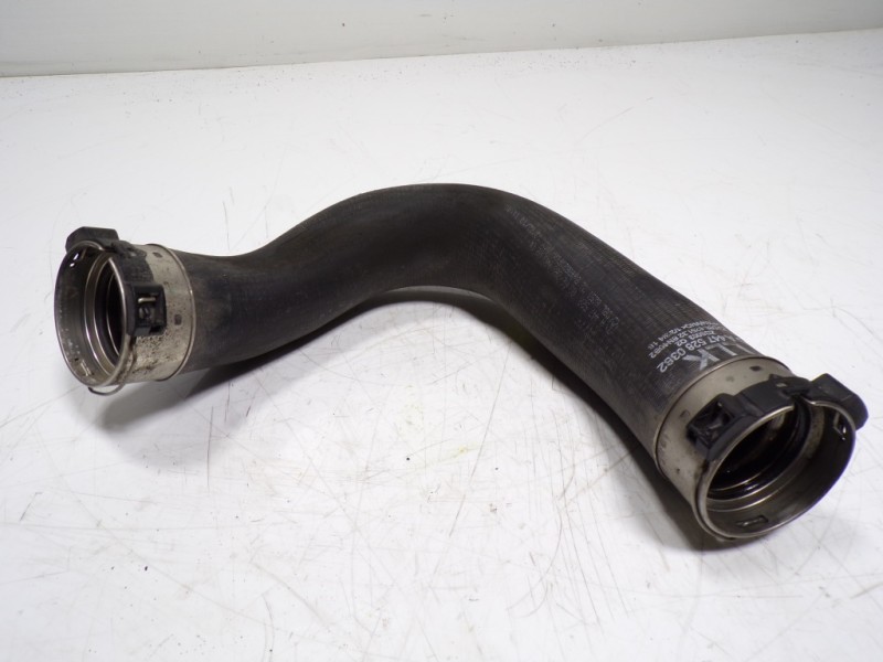 Recambio de tubo intercooler para mercedes-benz vito kasten 2.1 cdi cat referencia OEM IAM  A4475280382 