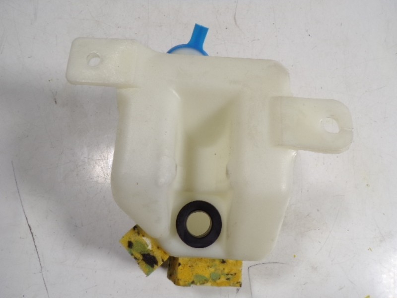 Recambio de deposito limpia para ssangyong rodius 2.2 td cat referencia OEM IAM   