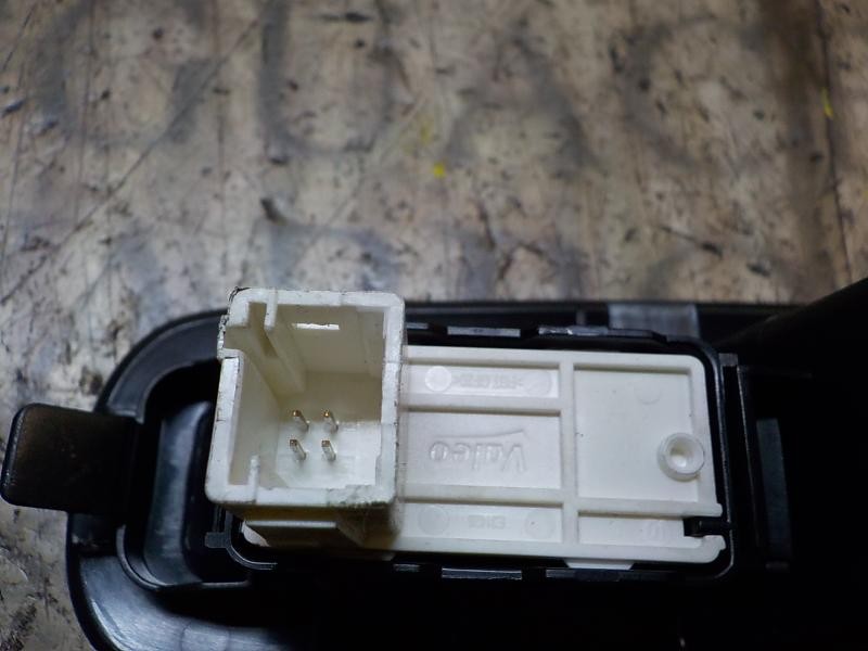 Recambio de mando elevalunas trasero derecho para peugeot 308 1.6 hdi referencia OEM IAM 96762292ZD  