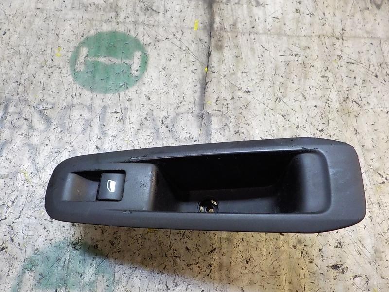 Recambio de mando elevalunas trasero izquierdo para peugeot 308 1.6 hdi referencia OEM IAM 96762292ZD  