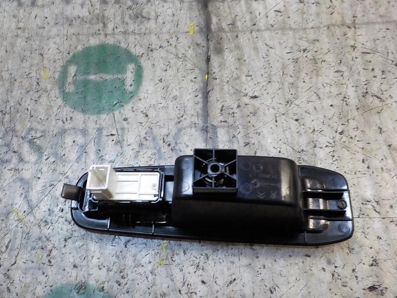 Recambio de mando elevalunas trasero izquierdo para peugeot 308 1.6 hdi referencia OEM IAM 96762292ZD  