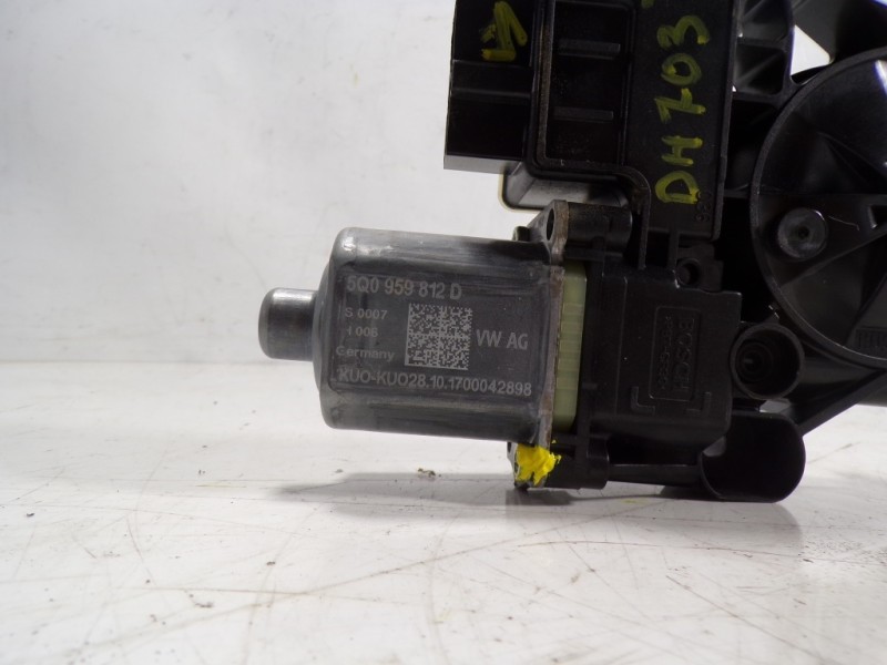 Recambio de motor elevalunas trasero derecho para seat arona 1.0 tsi referencia OEM IAM 5Q0959812D 5Q0959812D 