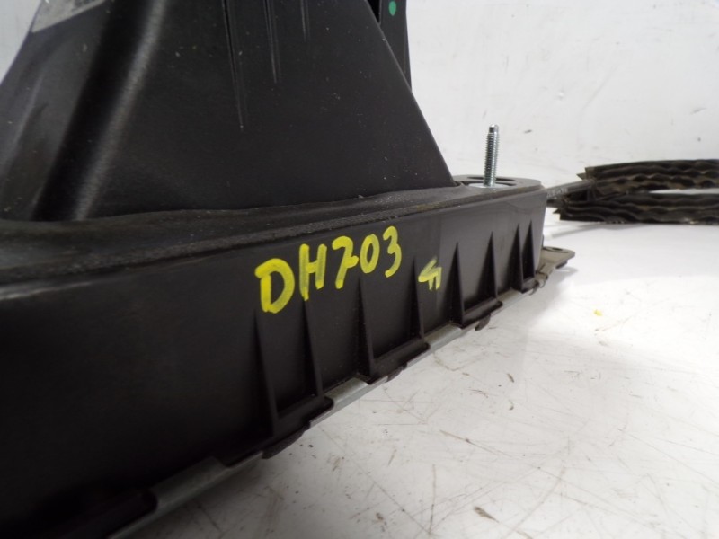 Recambio de palanca cambio para seat arona 1.0 tsi referencia OEM IAM 2Q0711049J 2Q0711049J 