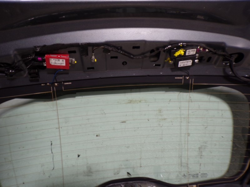 Recambio de porton trasero para volvo v40 cross country 1.6 diesel cat referencia OEM IAM 31457727  