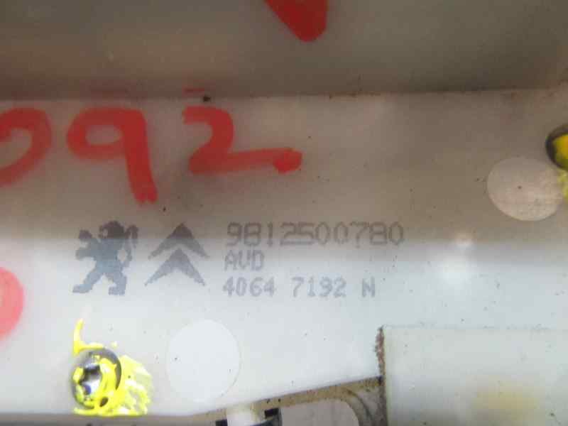 Recambio de cerradura puerta delantera derecha para peugeot 208 1.2 12v vti referencia OEM IAM 9812500780  