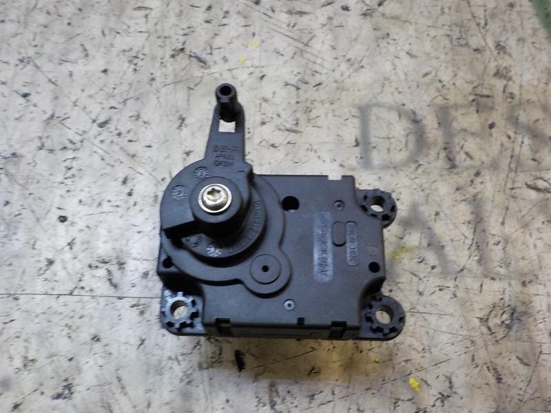 Recambio de motor electrico para peugeot 308 1.6 hdi referencia OEM IAM 6479E1  