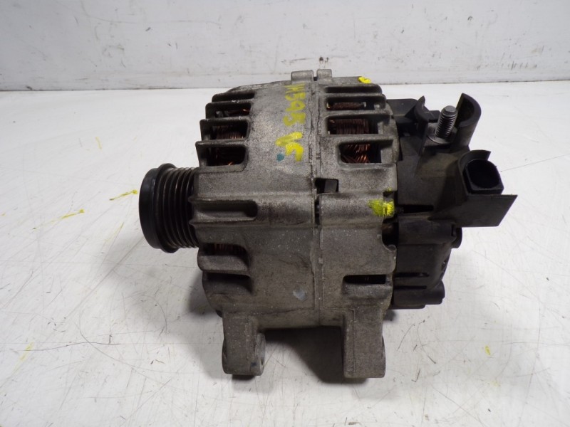 Recambio de alternador para volvo c30 1.6 diesel cat referencia OEM IAM 36012505 30659390 TG15C186