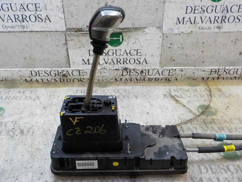 Recambio de palanca cambio para peugeot 308 1.6 hdi referencia OEM IAM 9806936580  