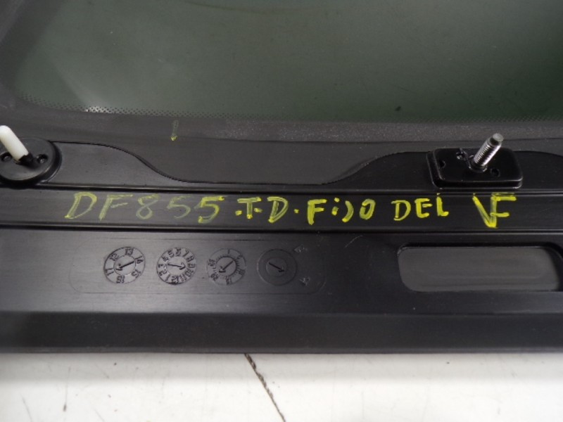 Recambio de cristal custodia trasero derecho para ssangyong rodius 2.2 td cat referencia OEM IAM   