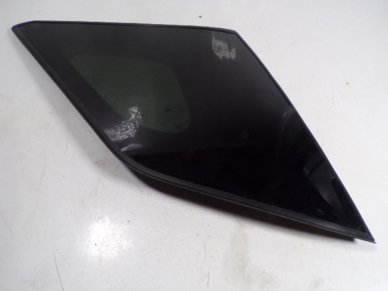 Recambio de cristal custodia trasero izquierdo para ssangyong rodius 2.2 td cat referencia OEM IAM   