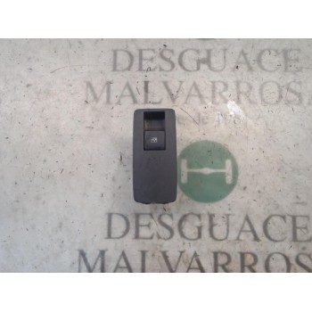 MANDO ELEVALUNAS TRASERO DERECHO 13301888 