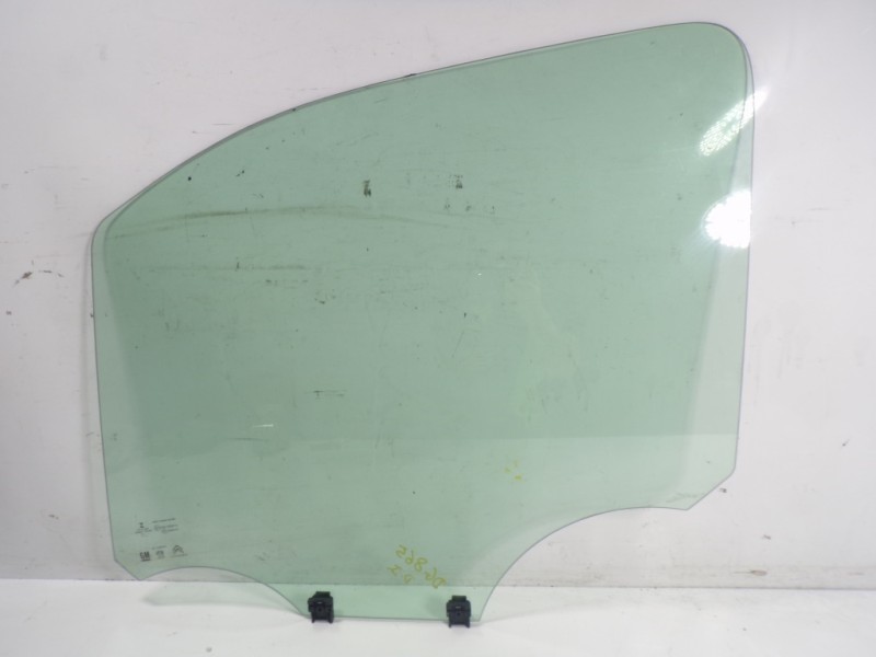 Recambio de cristal puerta delantero izquierdo para toyota proace city 1.2 12v referencia OEM IAM   