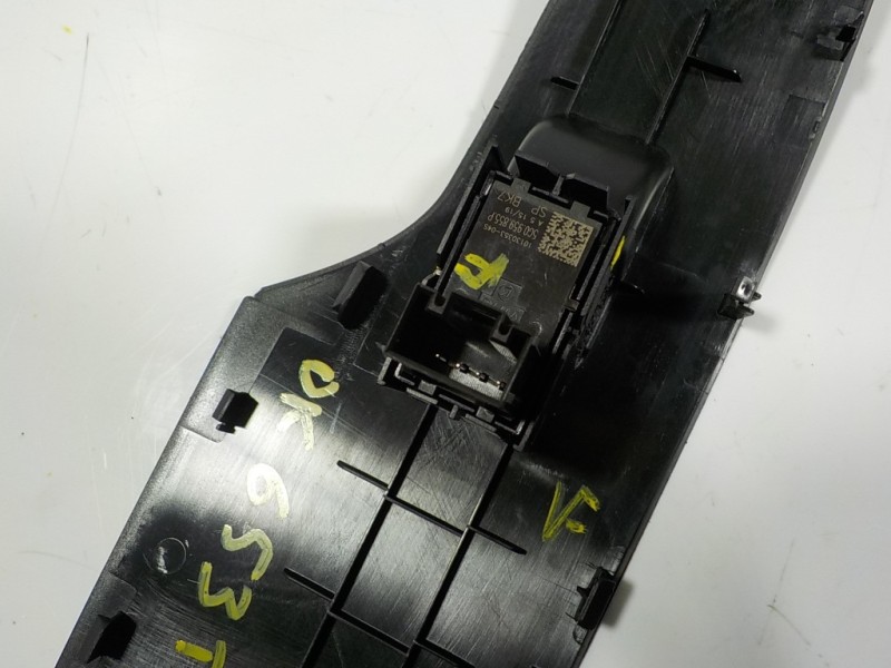 Recambio de mando elevalunas trasero izquierdo para seat ibiza (kj1) 1.0 referencia OEM IAM  5G0959855P 