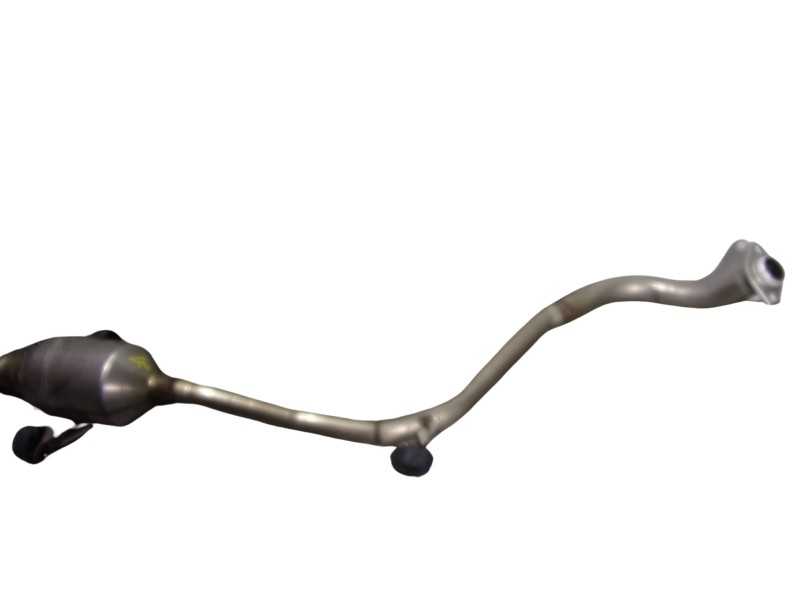 Recambio de catalizador para toyota corolla cross hybrid 1.8 referencia OEM IAM 1741037F20  