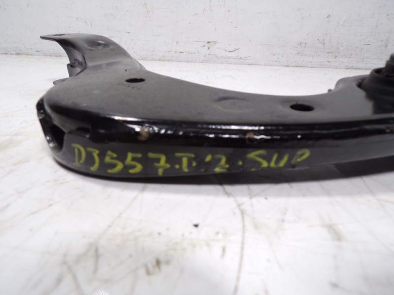 Recambio de brazo suspension superior trasero izquierdo para toyota c-hr 132 kw referencia OEM IAM 48790F4010  