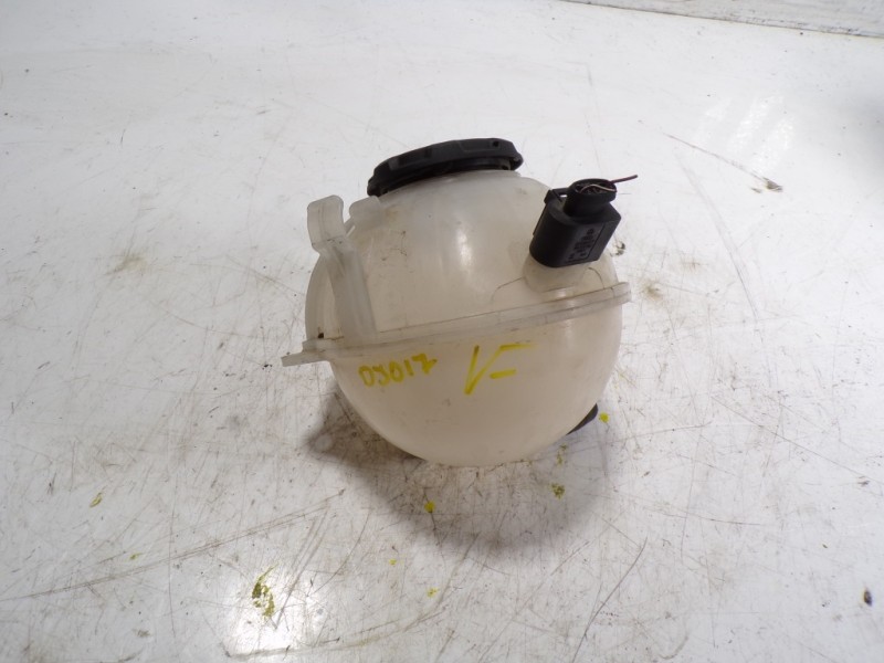 Recambio de deposito expansion para volkswagen caddy furgón/kombi 2.0 tdi referencia OEM IAM 1K0121407A  