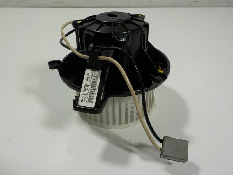 Recambio de motor calefaccion para opel astra k lim. 5türig 1.0 12v referencia OEM IAM 39118612 KG087001 