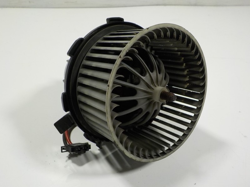 Recambio de motor calefaccion para audi q5 (8r) 3.0 tdi referencia OEM IAM 8K2820021C U0853 